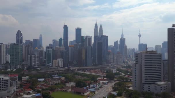 Ásia Metrópole Cidade Kuala Lumpur Malaysia Dolly Drone Esquerdo Imagens — Vídeo de Stock