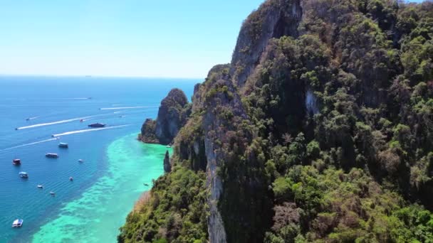 Primeval Selva Colinas Ilha Phi Phi Ilha Drone Visão Geral — Vídeo de Stock