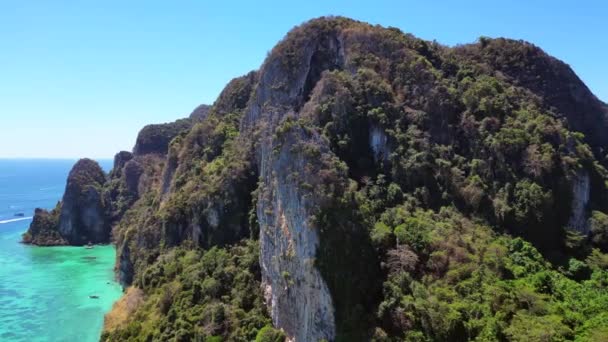 Pulau Phi Phi Pulau Perbukitan Abad Pertengahan Panorama Orbit Drone — Stok Video