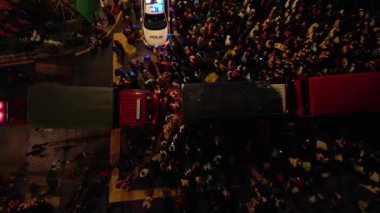 Thaipusam caddeleri festival şehri KL. Hız rampası hiperlapse hareket hızı zaman aşımı. Yüksek kalite 4k görüntü