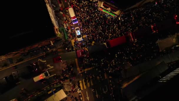 Thaipusam Calles Festival Noche Ciudad Vertical Birds Eye View Drone — Vídeo de stock