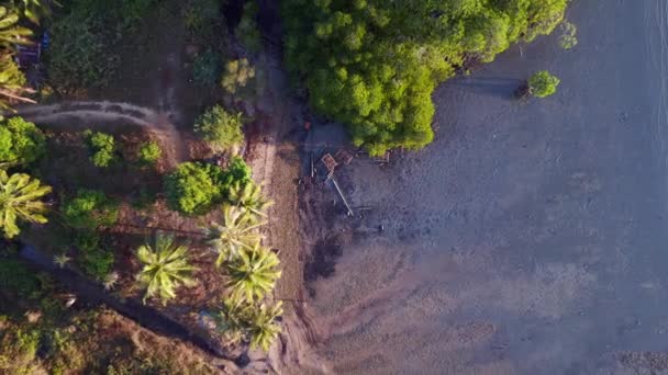 Câmera Drone Apontando Para Baixo Tranquilo Serena Vista Aérea Uma — Vídeo de Stock