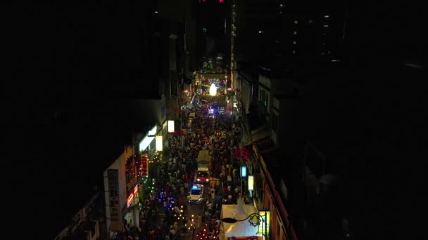 Drone Top Powyżej Widok Bustling Nocny Rynek Środowisku Miejskim Tłumy — Wideo stockowe
