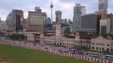 Dataran Merdeka Kraliyet Selangor Kulübü 'nün uydu görüntüsü Kuala lumpurs modern Skyline' a karşı ikonik Sultan Abdul Samad binasının görüntüsünü yükseltti.