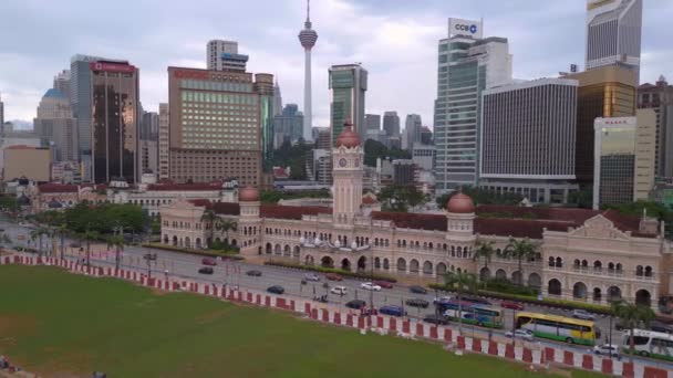 Brede Baan Overzicht Drone Van Dataran Merdeka Royal Selangor Club — Stockvideo