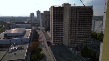 Halle neustadt 'ın hava manzarası, Halle Saale' in bir bölgesi, Saksonya Anhalt, Almanya, plattenbau binalarıyla tanınır. hız rampası hiper hareket zaman aşımı 