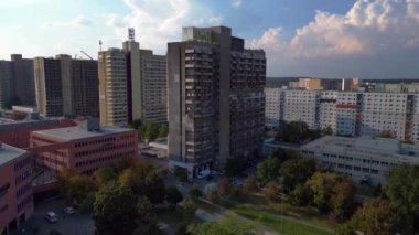Halle neustadt 'ın hava manzarası, Halle Saale' in bir bölgesi, Saksonya Anhalt, Almanya, plattenbau binalarıyla tanınır. İHA 'yı çek 