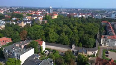 Stadtgottesacker, Halle, Almanya 'da tarihi bir mezarlık, şehrin göbeğinde huzurlu bir yeşil vahadır. hız rampası hiper hareket zaman aşımı 