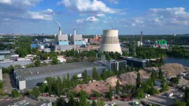 Sanayi bölgesinde sürdürülebilir enerji çözümleri sağlayan bir veri tabanı ve ısı ve elektrik santralinin birleşimi. hız rampası hiper hareket zaman aşımı 