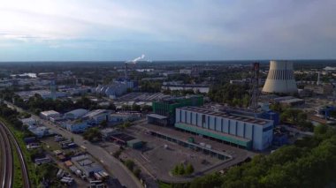 Atık yakma tesisi, yeni enerji kaynaklarına atık, atmosferi kirletmek ve iklim değişikliğine katkıda bulunmak. yükseltiliyor