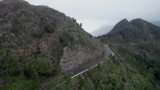 Vidéo Vue Des Drones Paysage Aberrant Montagnes Routes Avec Des — Video
