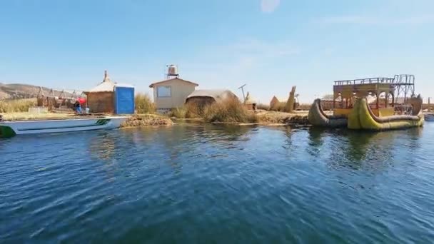 Video Uros Drijvende Eilanden Titicaca Meer Puno Peru Zuid Amerika — Stockvideo