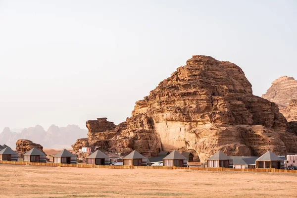 Tält Sand Dune Och Amazing Rock Wadi Rum Öknen Jordanien — Stockfoto