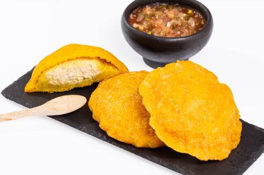 Geleneksel Kolombiya Mutfağı Tavukla Dolu Lezzetli Kızarmış Kekler