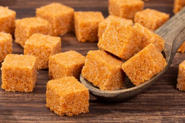 Rafine edilmemiş Küp Kahverengi Çubuk Şeker Kristalleri Saccharum Ofisi