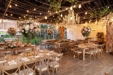 Yaşam Tarzı - Sosyal Etkinlikler İçin Resepsiyon Salonu Dekorasyonu