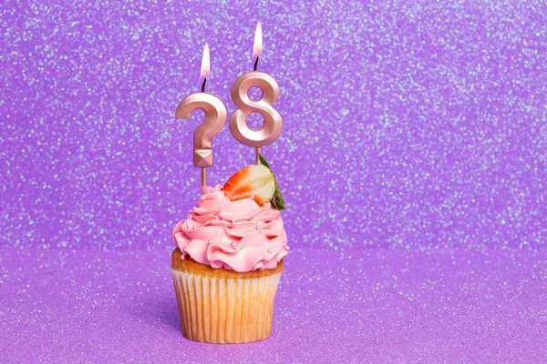 Cupcake Αριθμό Για Τον Εορτασμό Των Γενεθλίων Της Επετείου Ερωτηματολόγιο — Φωτογραφία Αρχείου