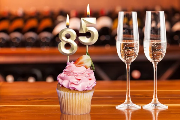 Cupcake Αριθμό Για Τον Εορτασμό Των Γενεθλίων Της Επετείου Αριθμός — Φωτογραφία Αρχείου