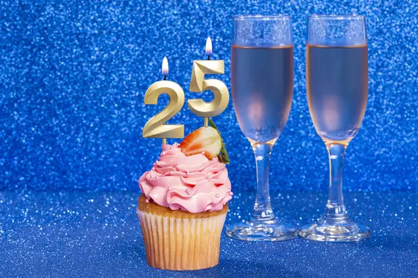 Cupcake Mit Anzahl Für Geburtstagsfeier Oder Jubiläum Anzahl — Stockfoto
