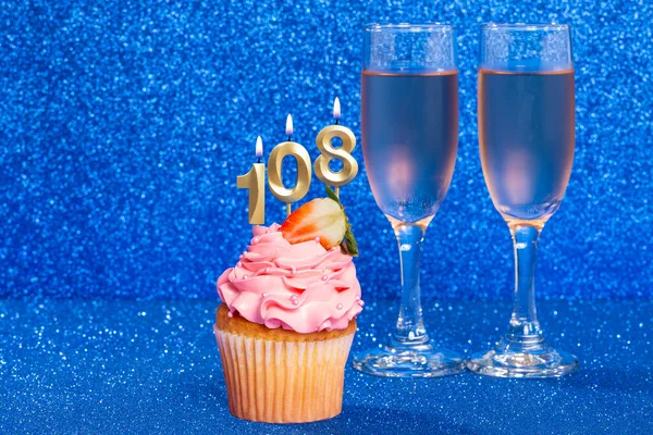 Cupcake Com Número Para Comemoração Aniversário Aniversário Número 108 — Fotografia de Stock