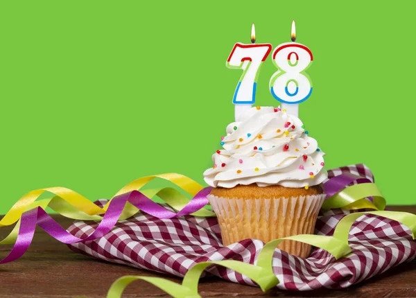 Cupcake Con Número Para Celebración Del Cumpleaños Del Aniversario Número —  Fotos de Stock