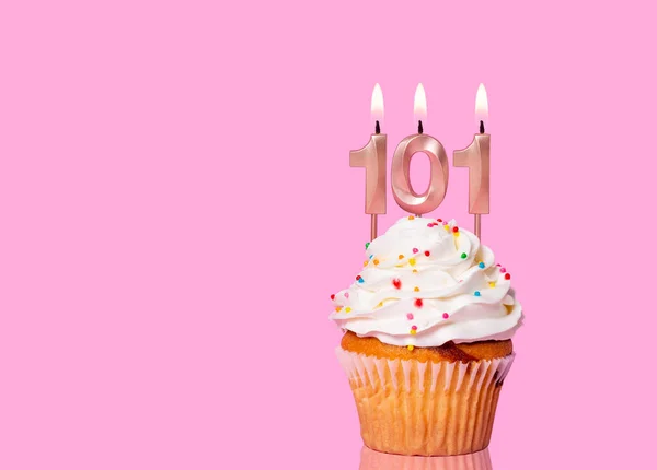 Τούρτα Γενεθλίων Κερί Νούμερο 101 Ροζ Φόντο — Φωτογραφία Αρχείου