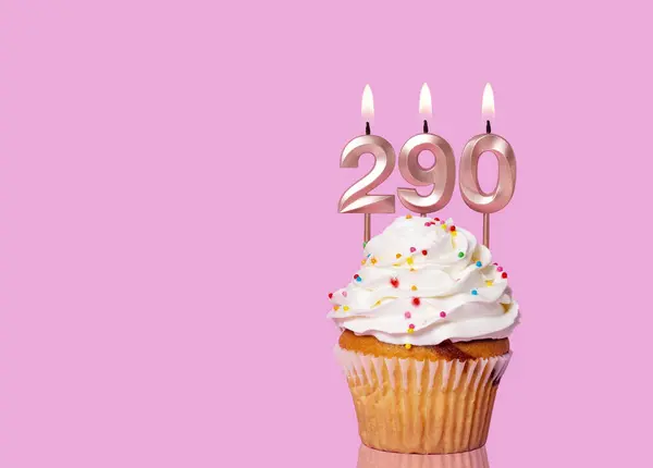 Geburtstagstorte Mit Kerze Nummer 290 Auf Rosa Hintergrund — Stockfoto