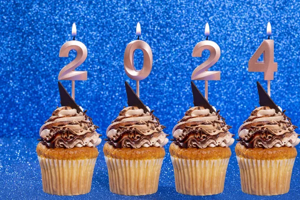 Cupcake Κεριά Που Αποτελούν Αριθμό 2024 Για Καλή Χρονιά Πρωτοχρονιά — Φωτογραφία Αρχείου