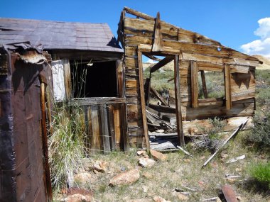 Bodie Ghost Town, California Eski Çürüyen Tahta Madenciler Kulübesi. Yüksek kalite fotoğraf