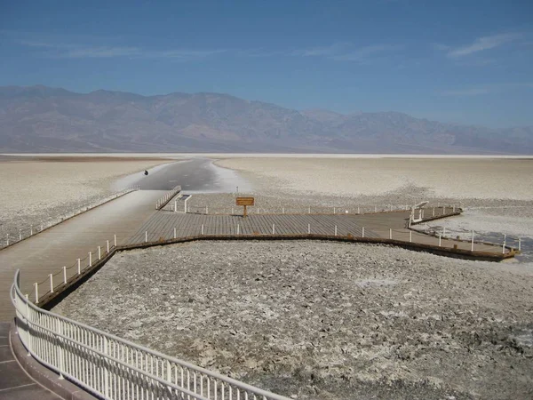 Badwater Basin Boardwalk Death Valley National Park High Quality Photo — Stock Photo, Image