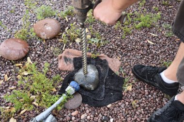 Arizona Arka Bahçesi 'nde Nehir Kayası Deliği nasıl açılır? Yüksek kalite fotoğraf
