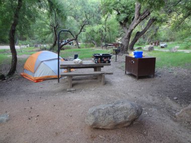 Coronado Ulusal Ormanı 'nda kamp yapmak. Lemmon, Arizona 'da. Yüksek kalite fotoğraf