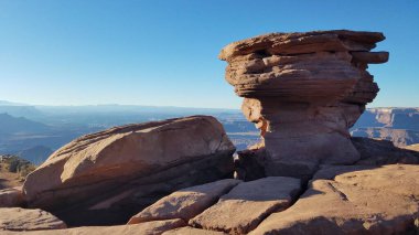 Utah 'taki Dead Horse Point Eyalet Parkı' nda Gölgelerle Kaya oluşumları. Yüksek kalite fotoğraf