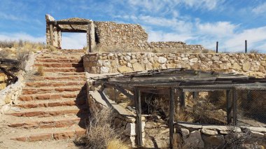 Arizona 'daki Two Guns' ın Hayalet Kasabası 'ndaki bir hayvanat bahçesinin kalıntıları. Yüksek kalite fotoğraf