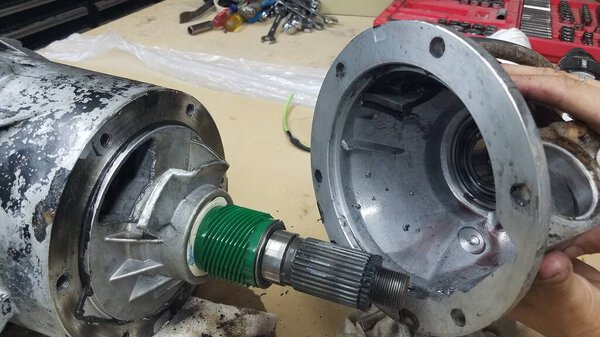 Передачи, механические работы, установка элиминатора "Скользкое иго" на транспортное средство 4х4. Высокое качество фото