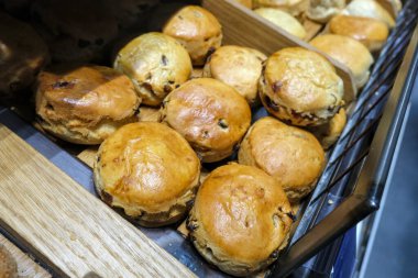 Pazar yerinde sade çörekler