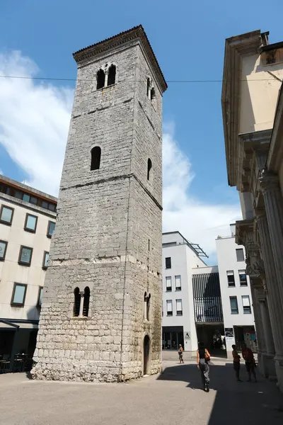 stock image Rijeka, Croatia - 08 01 2024 : Ferde torony, the leaning tower, in Rijeka street.