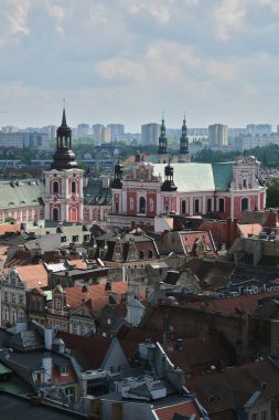 Poznan, Polonya - 04 22 2025: Poznan Bazilikası 