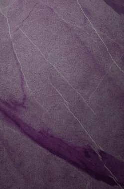 doğal desenli mor mermer arkaplan.