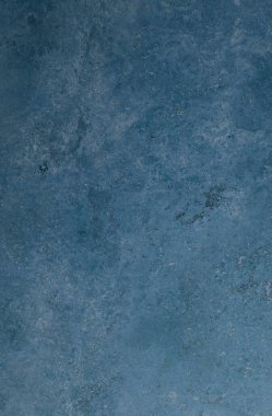 Koyu gri arkaplan ve gri duvar dokusu