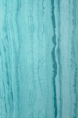 Kabarcıklı mavi su yüzeyi.