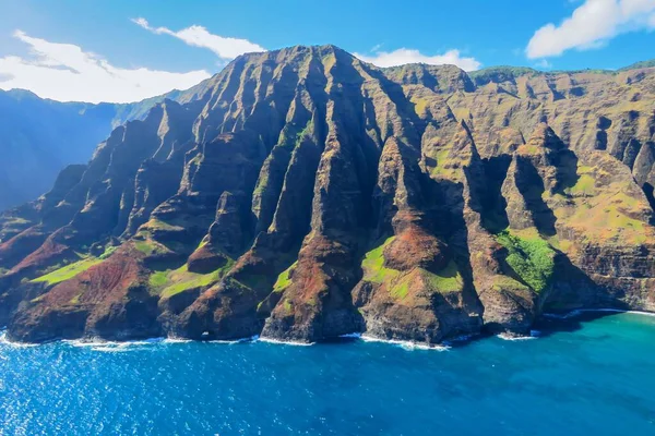 Spectacular Aerial View Sea Cliffs Pali Coast Shot Taken Helicopter — Stock Photo, Image
