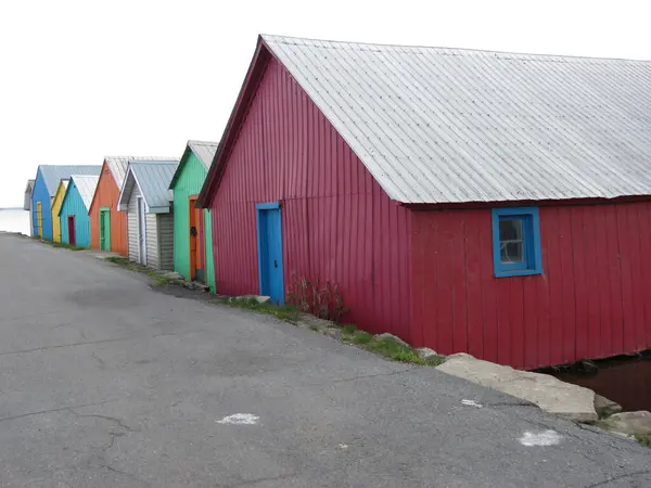 Lancaster, Kanada 'da renkli evler 