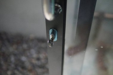 Modern binanın penceresi..