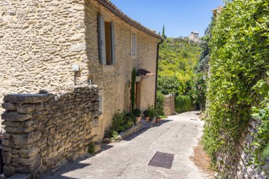Gordes, Vaucluse, Provence-Alpes-Cote d'Azur, France. Houses in a small town in Provence.