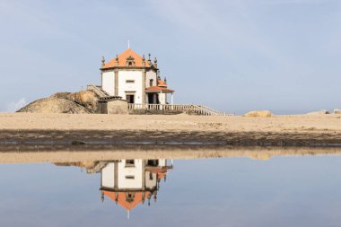Avrupa, Portekiz, Arcozelo. Capela Do Senhor De Pedra, Taşın Efendisi Kilisesi, Miramar Sahili, Praia de Miramar.