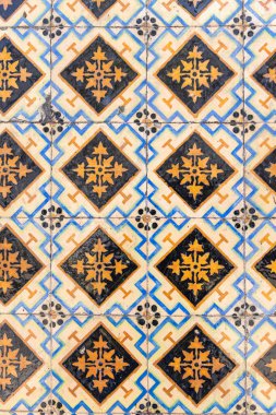 Avrupa, Portekiz, Caminha. Caminha 'daki bir binaya geleneksel el boyaması Azulejos fayansları.