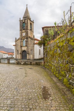 Avrupa, Portekiz, Soajo. Soajo kasabasında küçük bir kilise..