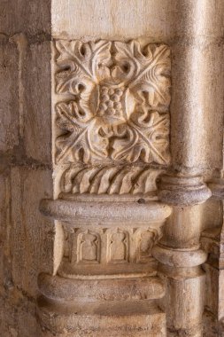 Avrupa, Portekiz, Lizbon. 19 Nisan 2022. Jeronimos Manastırı, Vasco da Gama 'nın gömüldüğü yer ve Portekiz Gotik Maueline mimarisinin bir örneği. UNESCO Dünya Mirası Alanı.