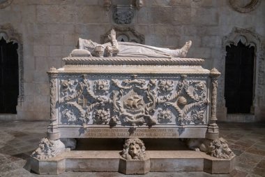 Avrupa, Portekiz, Lizbon. 19 Nisan 2022. Vasco da Gama 'nın Lizbon' daki Jeronimos Manastırı 'ndaki mezarı, UNESCO Dünya Mirası Alanı.
